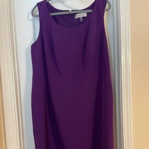 Kasper sheath knee length dress. Worn once.
